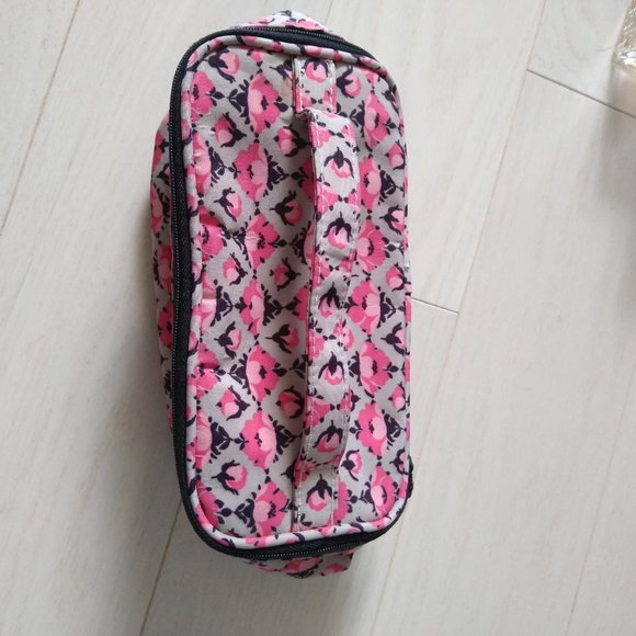 new (Only 2013 limited edition in Japan) Paul and Joe make up porch - Picture 2 of 3